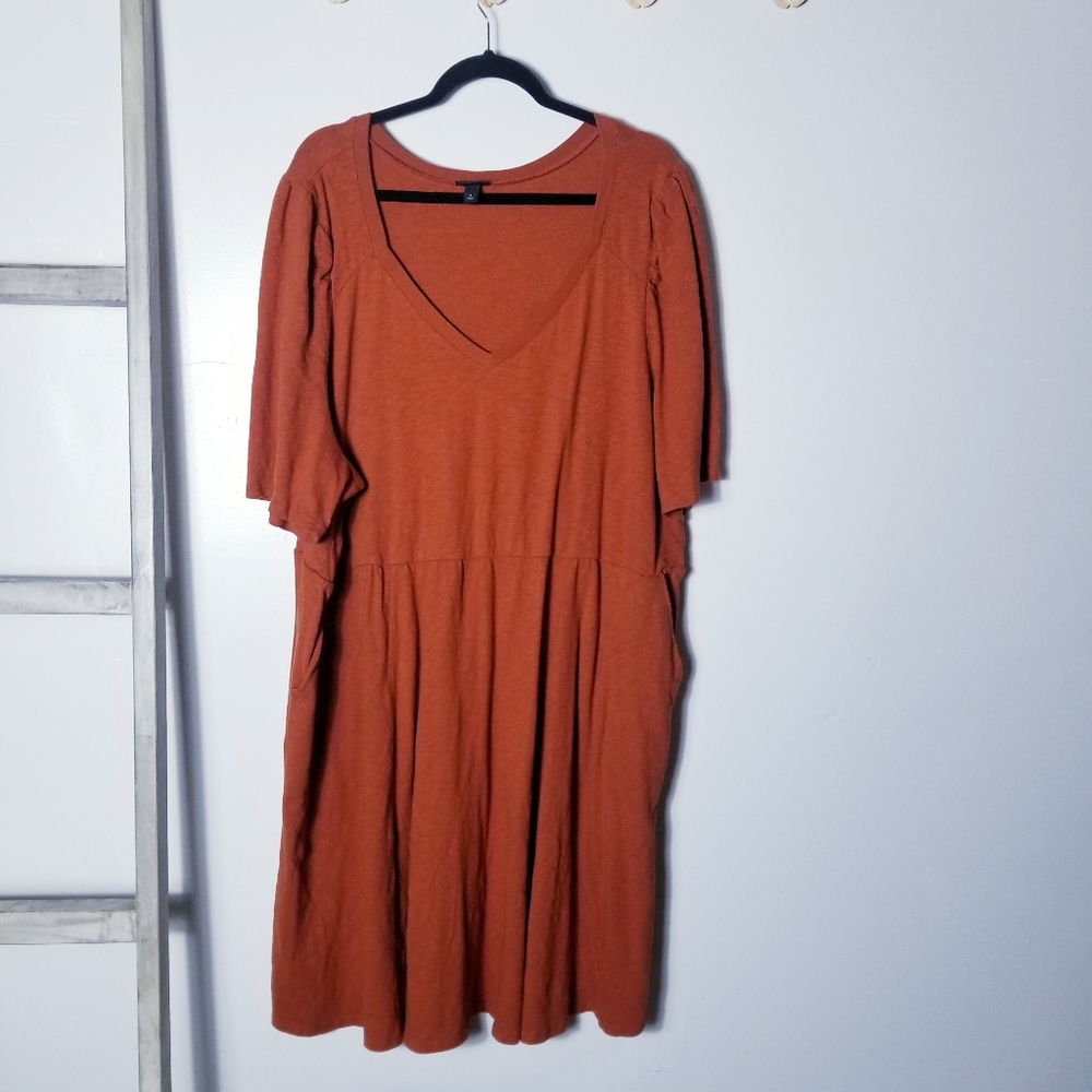 TORRID V-NECK ORANGE DRESS WITH POCKETS SIZE 4 (4X)